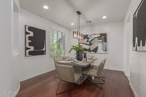Dining - 3617 E Half Hitch Pl, Phoenix, AZ 85050 photo 2 of 3