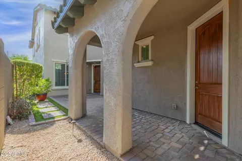 Exterior - 3617 E Half Hitch Pl, Phoenix, AZ 85050 photo 7 of 18