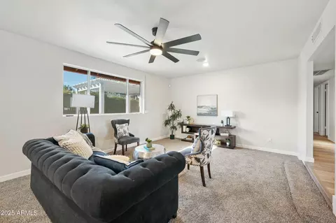 Living - 1825 W Seldon Way, Phoenix, AZ 85021 photo 1 of 3
