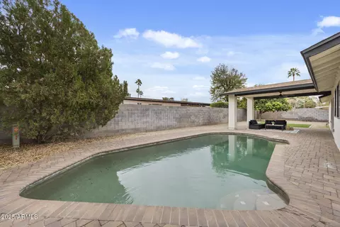 Exterior - 4059 E Cholla St, Phoenix, AZ 85028 photo 9 of 11