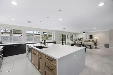 Kitchen - 4059 E Cholla St, Phoenix, AZ 85028 photo 7 of 14