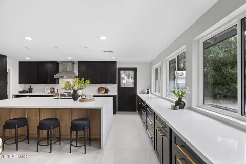 Kitchen - 4059 E Cholla St, Phoenix, AZ 85028 photo 2 of 14