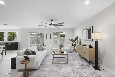 Living - 4059 E Cholla St, Phoenix, AZ 85028 photo 1 of 3