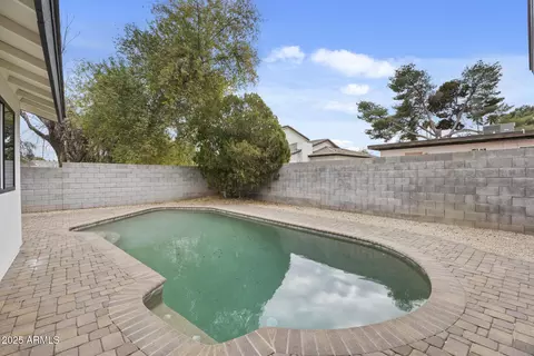 Exterior - 4059 E Cholla St, Phoenix, AZ 85028 photo 8 of 11