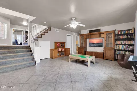 Living - 906 N Swan Dr, Gilbert, AZ 85234 photo 1 of 3