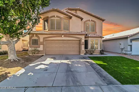 906 N Swan Dr, Gilbert, AZ 85234