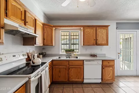 6015 W Whitton Ave, Phoenix, AZ 85033 photo 10