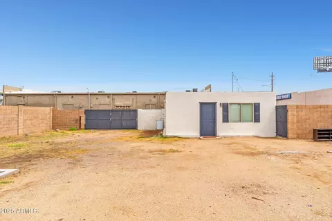 Exterior - 1696 E Amelia Ave, Phoenix, AZ 85016 photo 3 of 5