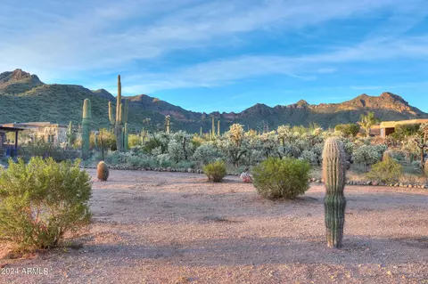 Exterior - 2728 N Meridian Rd, Apache Junction, AZ 85120 photo 14 of 27