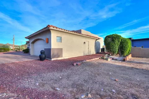 Exterior - 2728 N Meridian Rd, Apache Junction, AZ 85120 photo 12 of 27