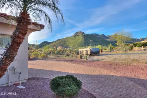Exterior - 2728 N Meridian Rd, Apache Junction, AZ 85120 photo 11 of 27