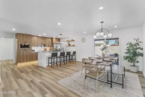 1890 E Palmcroft Dr, Tempe, AZ 85282 photo 4