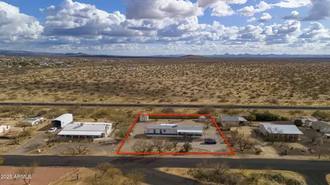 27197 S Bullard Dr, Congress, AZ 85332