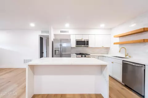 2446 E Marilyn Rd, Phoenix, AZ 85032 photo 3