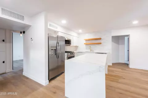 2446 E Marilyn Rd, Phoenix, AZ 85032 photo 2