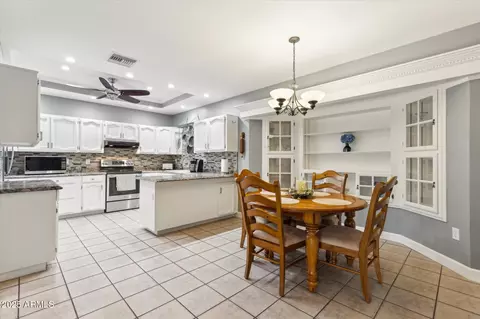 500 Encinas Ave, Gilbert, AZ 85234 photo 13