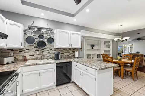 500 Encinas Ave, Gilbert, AZ 85234 photo 11