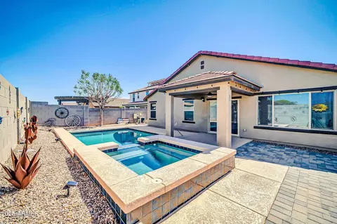 17198 W Fetlock Trl, Surprise, AZ 85387
