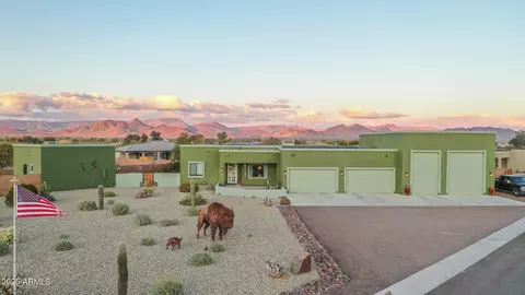 10 E Old Paint Trl, Phoenix, AZ 85086