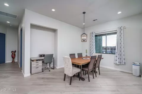 10 E Old Paint Trl, Phoenix, AZ 85086 photo 9