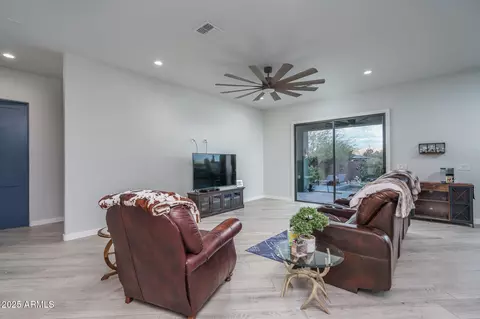 10 E Old Paint Trl, Phoenix, AZ 85086 photo 10