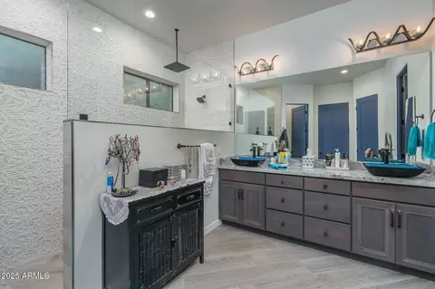 10 E Old Paint Trl, Phoenix, AZ 85086 photo 18
