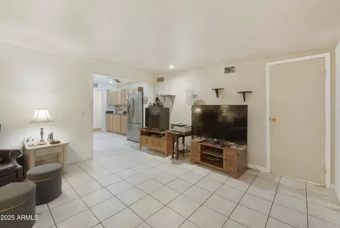 4305 Earll Dr, Phoenix, AZ 85018 photo 19