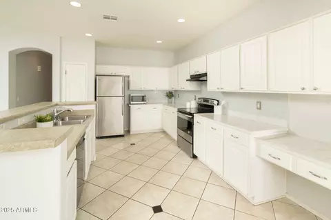 1523 E Constance Way, Phoenix, AZ 85042 photo 13