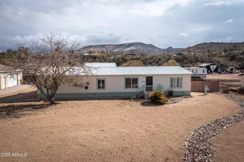 33403 S Ha Wa Si Trl, Black Canyon City, AZ 85324