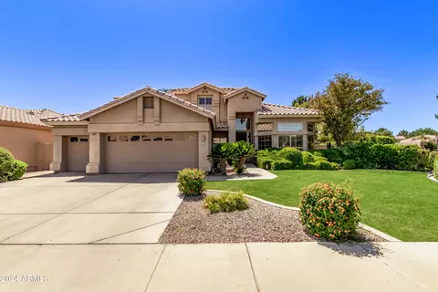 302 S Laguna Dr, Gilbert, AZ 85233 photo 2
