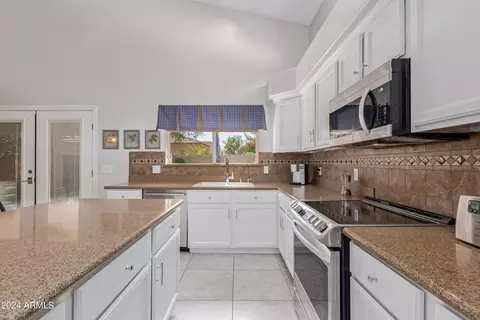 302 S Laguna Dr, Gilbert, AZ 85233 photo 27