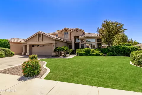 302 S Laguna Dr, Gilbert, AZ 85233 photo 5