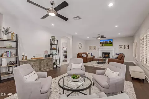 302 S Laguna Dr, Gilbert, AZ 85233 photo 17