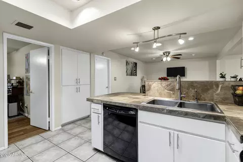 4762 E Pawnee Cir, Phoenix, AZ 85044 photo 16