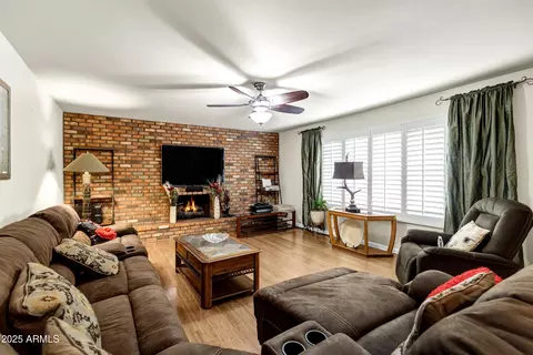 4762 E Pawnee Cir, Phoenix, AZ 85044 photo 8