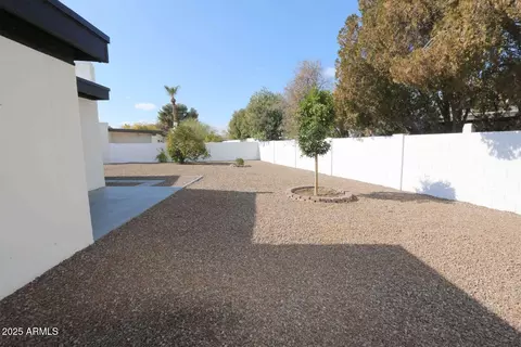 634 E Calavar Rd, Phoenix, AZ 85022 photo 27