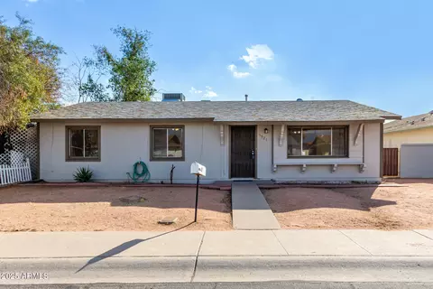 5321 W Country Gables Dr, Glendale, AZ 85306