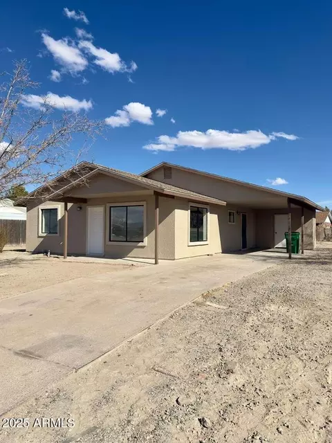 208 S Ironwood Ln, Willcox, AZ 85643