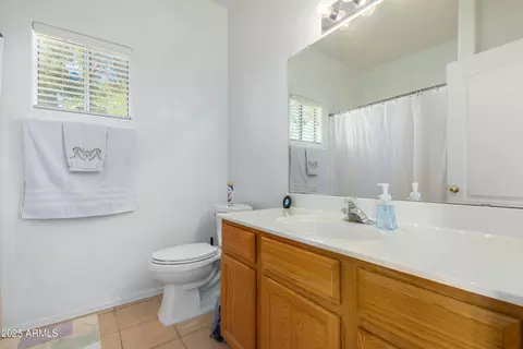 Bath - 4202 S 76th Ln, Phoenix, AZ 85043 photo 1 of 3