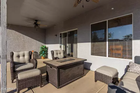 Exterior - 4202 S 76th Ln, Phoenix, AZ 85043 photo 3 of 5