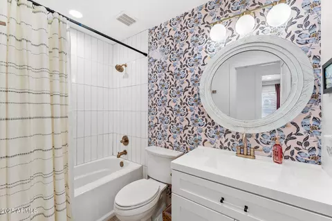 Bath - 3632 E Cotton Ct, Gilbert, AZ 85234 photo 2 of 5