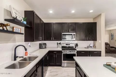 Kitchen - 8454 E Keats Ave, Mesa, AZ 85209 photo 4 of 5
