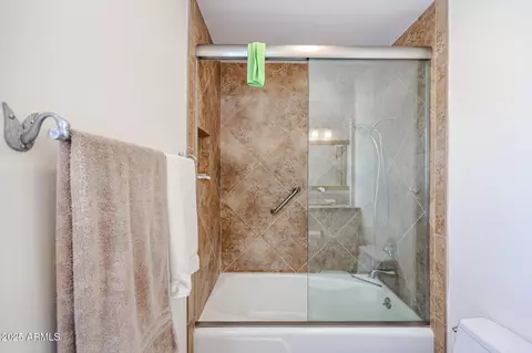 Bath - 5306 N 20th St, Phoenix, AZ 85016 photo 6 of 8