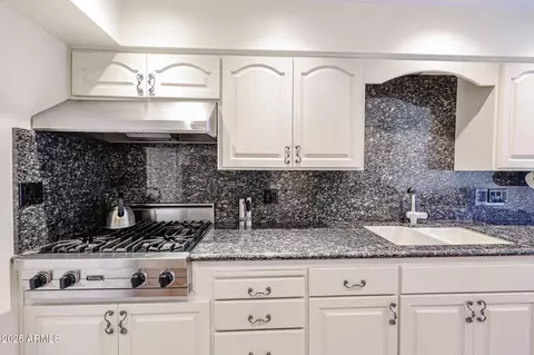 Kitchen - 5306 N 20th St, Phoenix, AZ 85016 photo 1 of 4