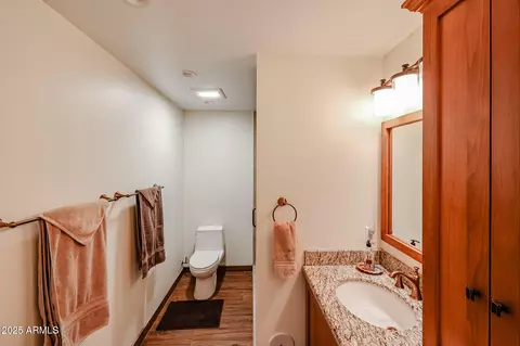 Bath - 5306 N 20th St, Phoenix, AZ 85016 photo 4 of 8
