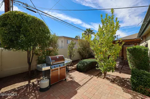 Exterior - 5306 N 20th St, Phoenix, AZ 85016 photo 5 of 11