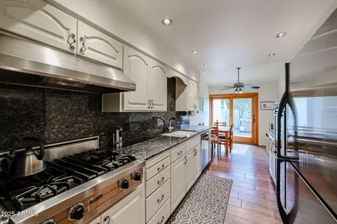 Kitchen - 5306 N 20th St, Phoenix, AZ 85016 photo 2 of 4