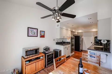 Dining - 5306 N 20th St, Phoenix, AZ 85016 photo 3 of 4