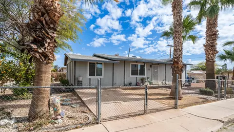 501 E Kinderman Dr, Avondale, AZ 85323