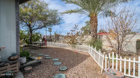 Exterior - 501 E Kinderman Dr, Avondale, AZ 85323 photo 2 of 5